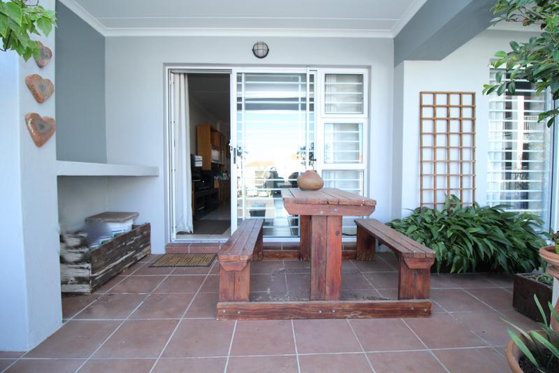 To Let 1 Bedroom Property for Rent in Vredekloof Western Cape